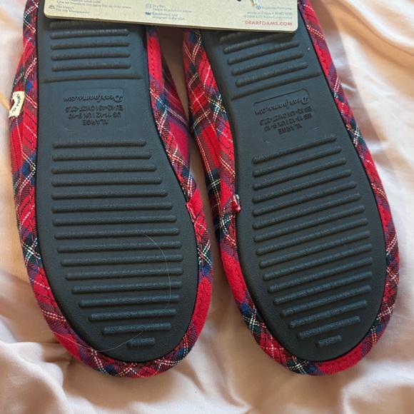 Dearfoams Red Plaid Mama Bear Slippers - Picture 10 of 11